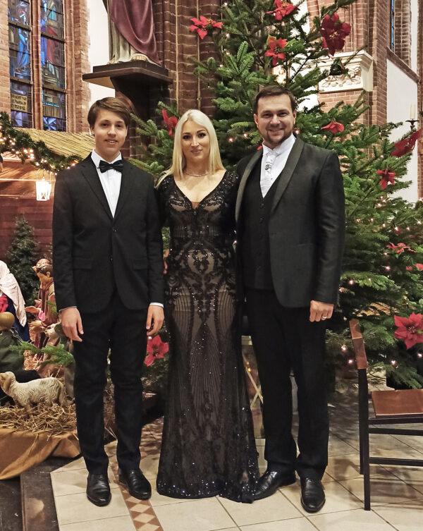 Adventsconcert met Oekraïense solisten in de Doopsgezinde kerk van Holwert